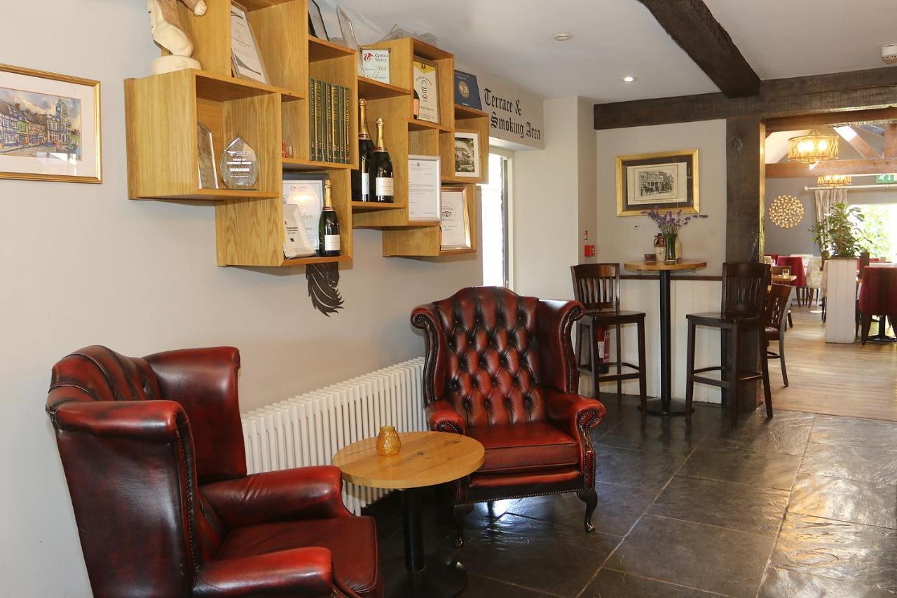 The Nags Head Hotel Монтгомъри Екстериор снимка